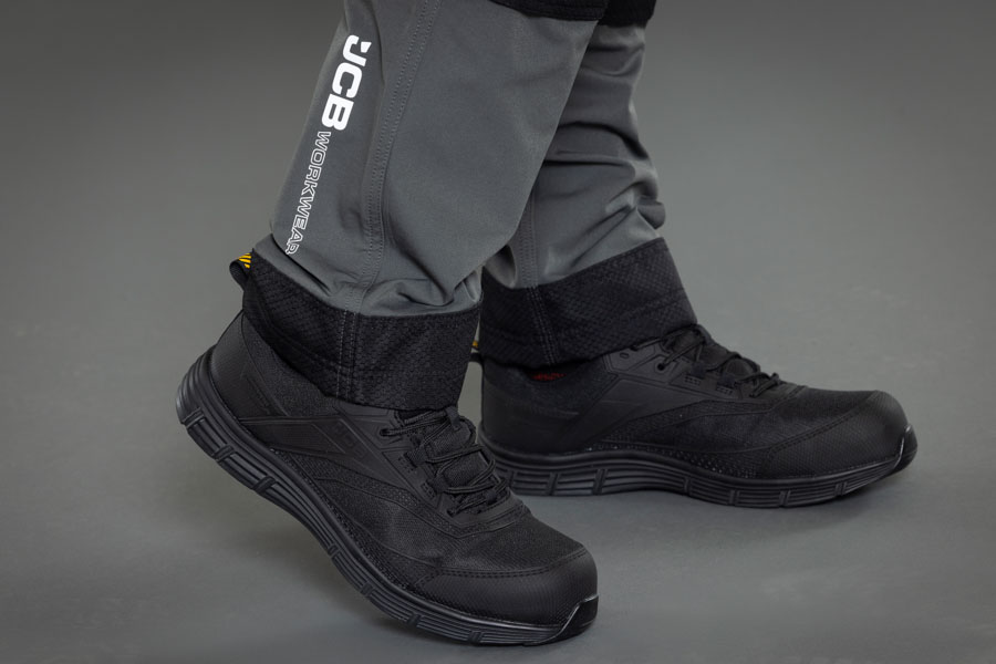 JCB Cagelow Safety Trainer, detail